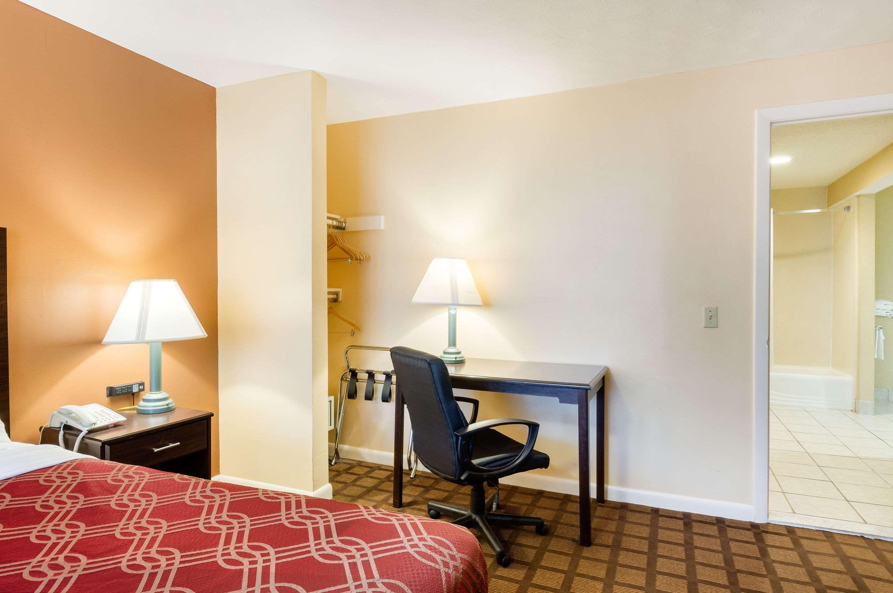 Econo Lodge Boston-Malden Kültér fotó