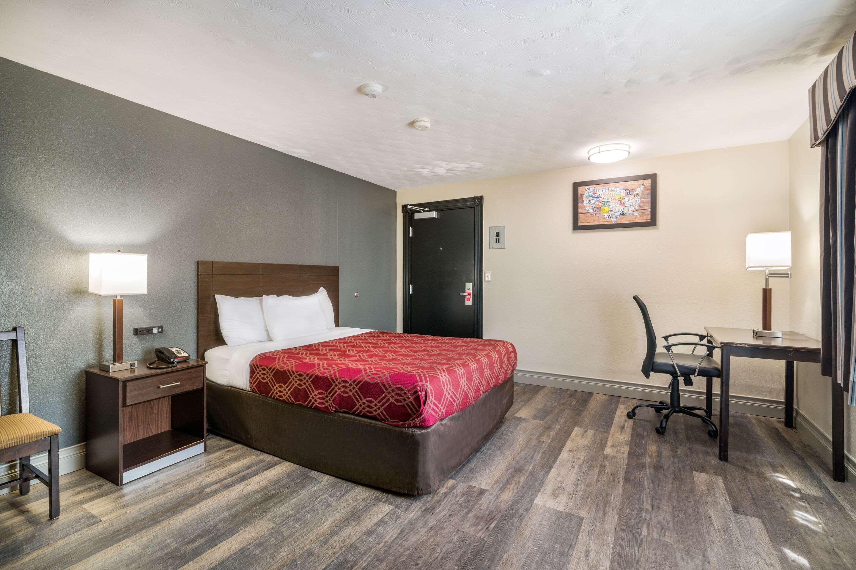 Econo Lodge Boston-Malden Kültér fotó